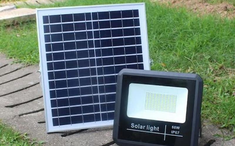 ساخت پروژکتور خورشیدی برای باغ